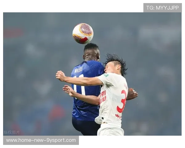 上海申花拉唐快速边路推进牵制防守，展现现代足球战术魅力